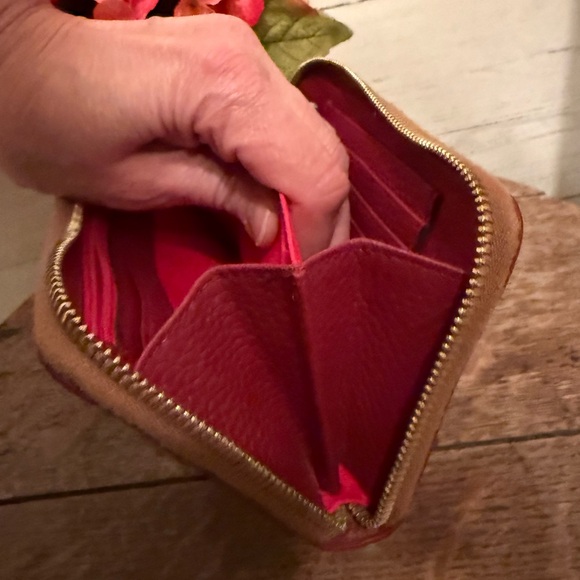 Dooney & Bourke Deep Red Pebble Grain Large Zip Around Brown Accent Leather Pull - Picture 11 of 11